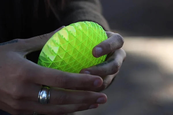 "AMAZING STRESS RELIEF" Worm Fidget Toy